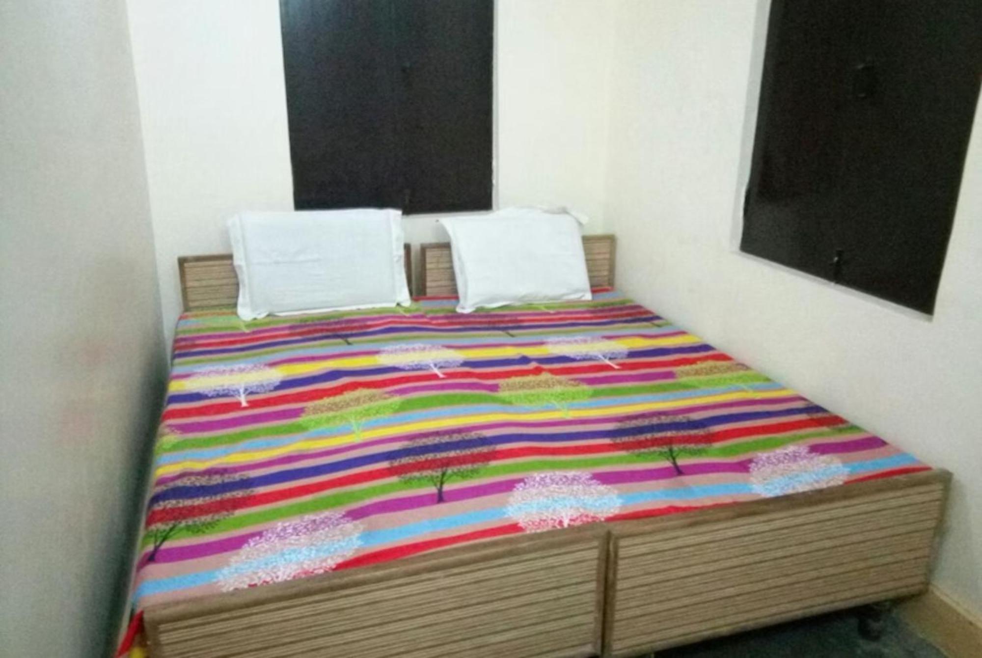 Grg Shanti Guest House Varanasi Near Manikarnika Ghat Zewnętrze zdjęcie