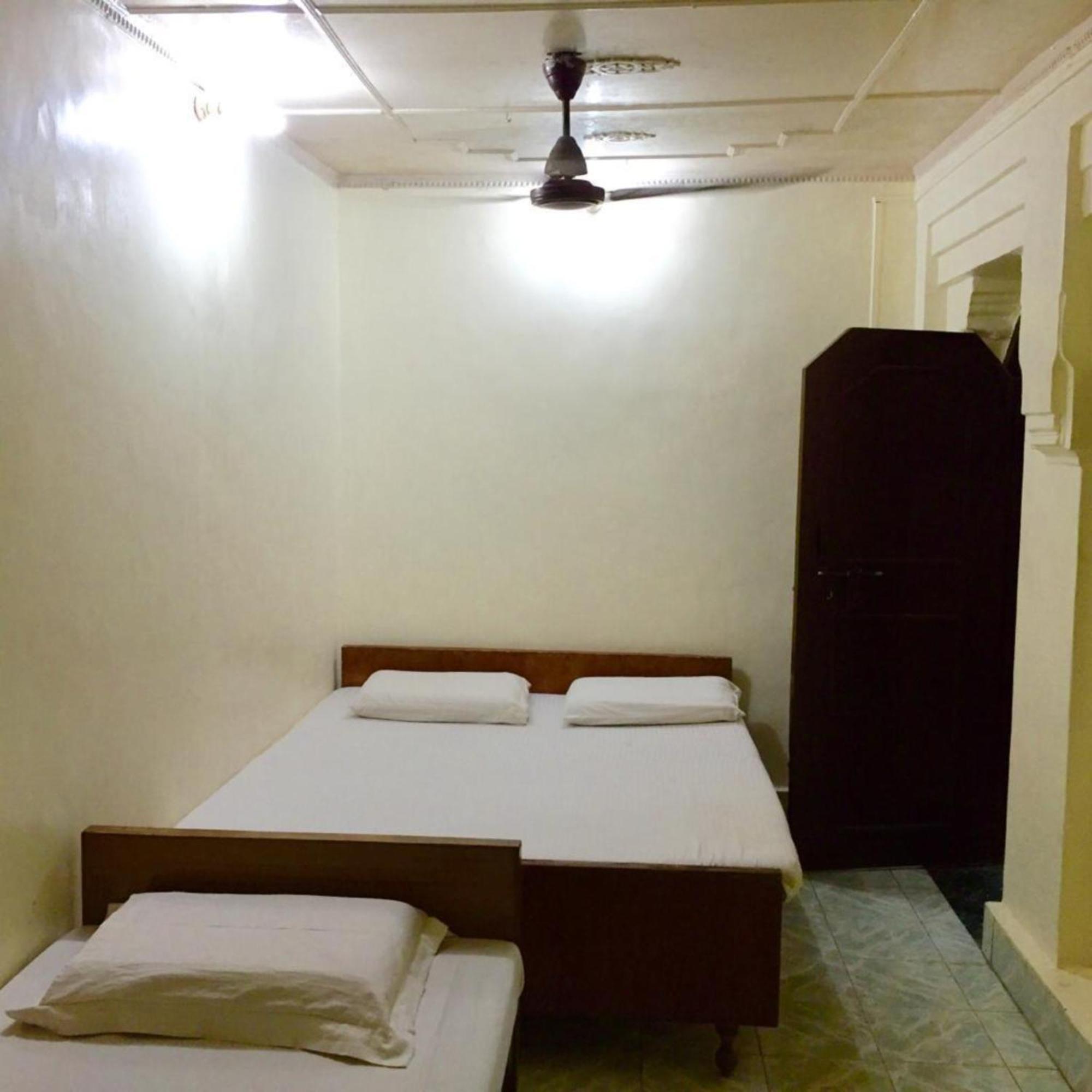 Grg Shanti Guest House Varanasi Near Manikarnika Ghat Zewnętrze zdjęcie