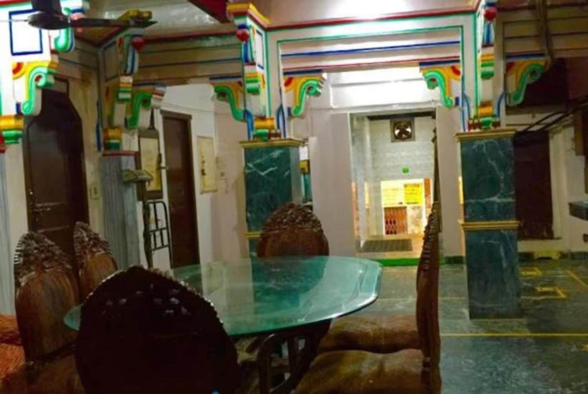 Grg Shanti Guest House Varanasi Near Manikarnika Ghat Zewnętrze zdjęcie