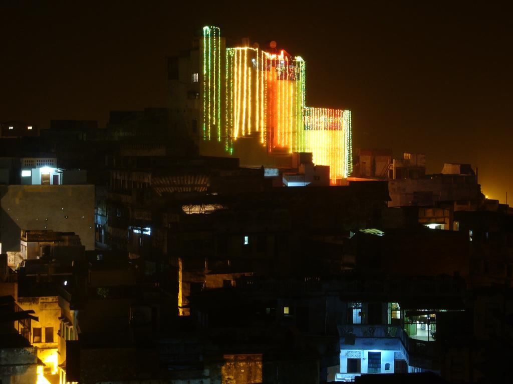 Grg Shanti Guest House Varanasi Near Manikarnika Ghat Zewnętrze zdjęcie