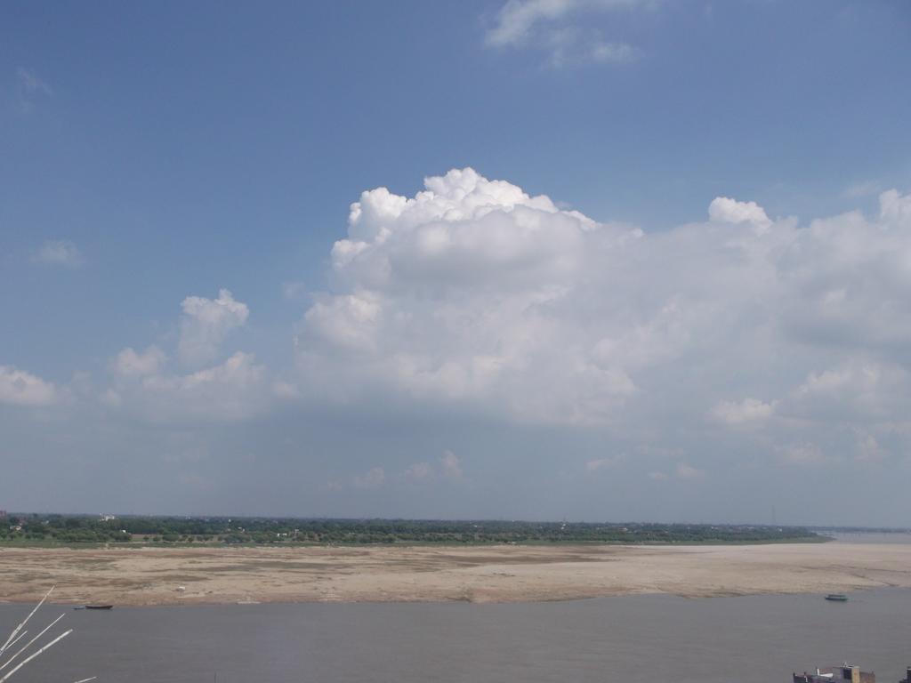 Grg Shanti Guest House Varanasi Near Manikarnika Ghat Zewnętrze zdjęcie
