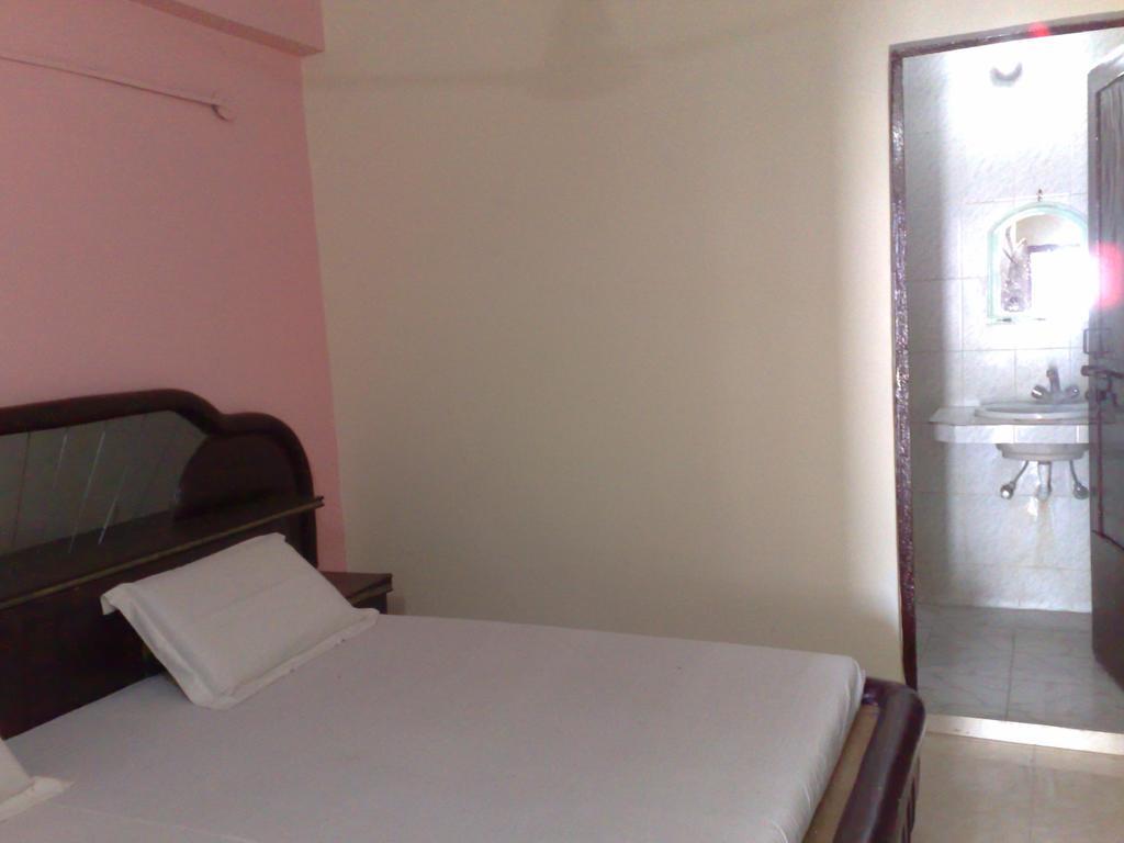 Grg Shanti Guest House Varanasi Near Manikarnika Ghat Zewnętrze zdjęcie