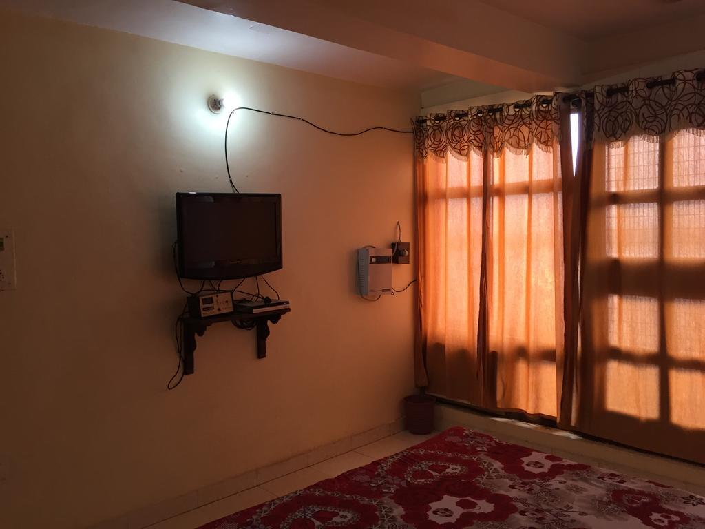 Grg Shanti Guest House Varanasi Near Manikarnika Ghat Zewnętrze zdjęcie