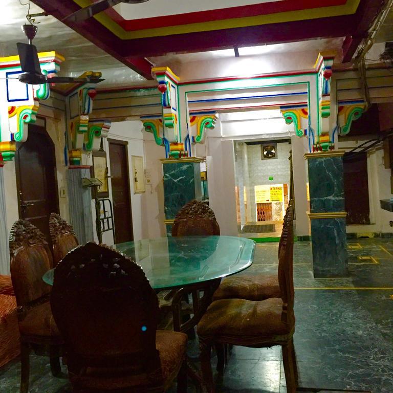 Grg Shanti Guest House Varanasi Near Manikarnika Ghat Zewnętrze zdjęcie